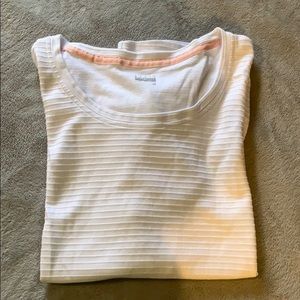 🎀 3/$20  Basic editions woman’s shirt